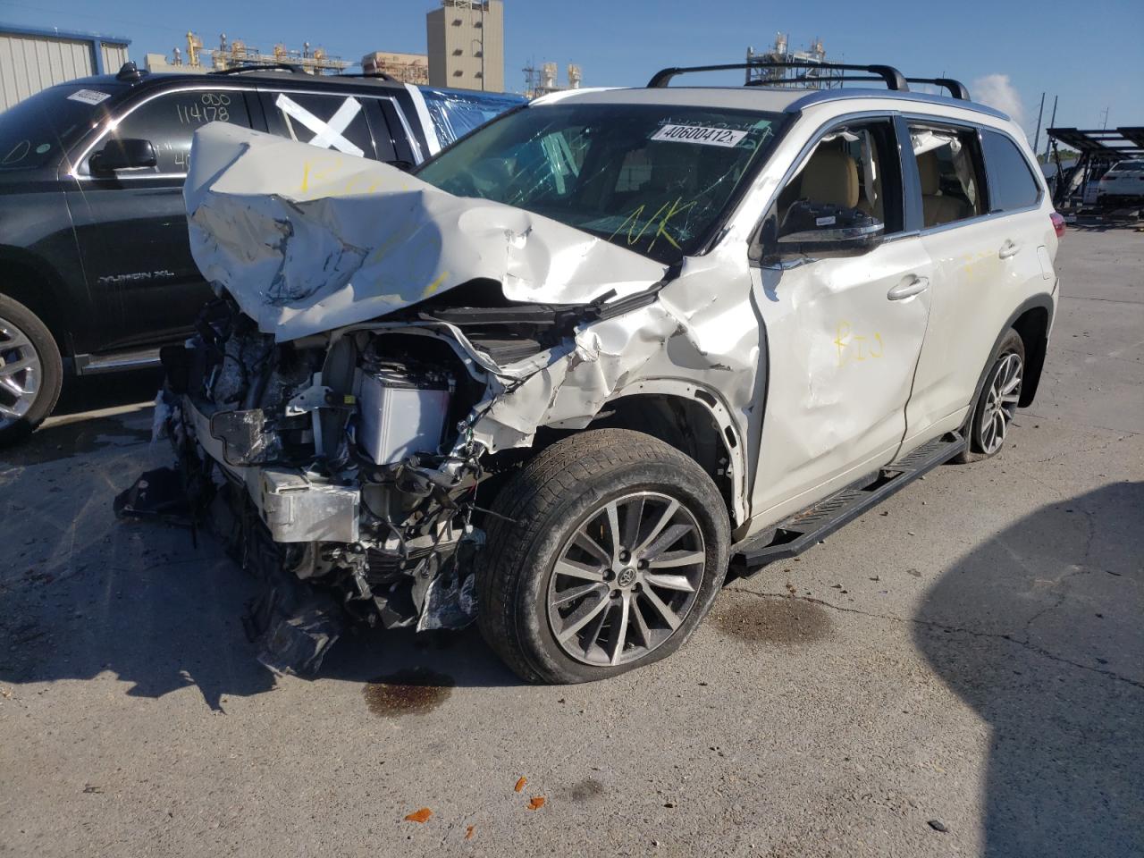 صورة رقم 2 من المزاد - 2018 TOYOTA HIGHLANDER مع VIN 5TDJZRFH4JS552658