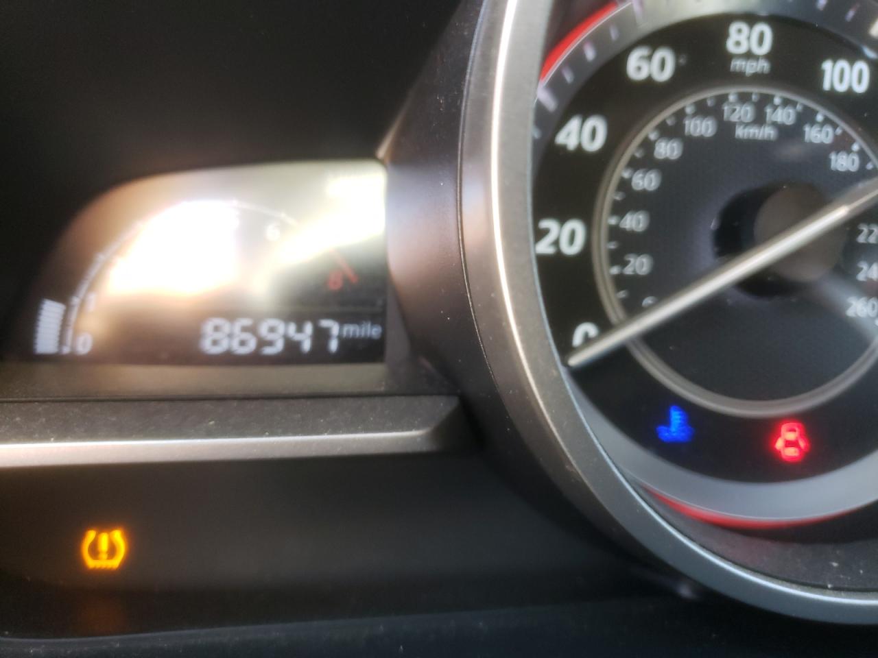 Photo 8 from auction – 2014 MAZDA 3 SPORT with VIN JM1BM1U72E1170095
