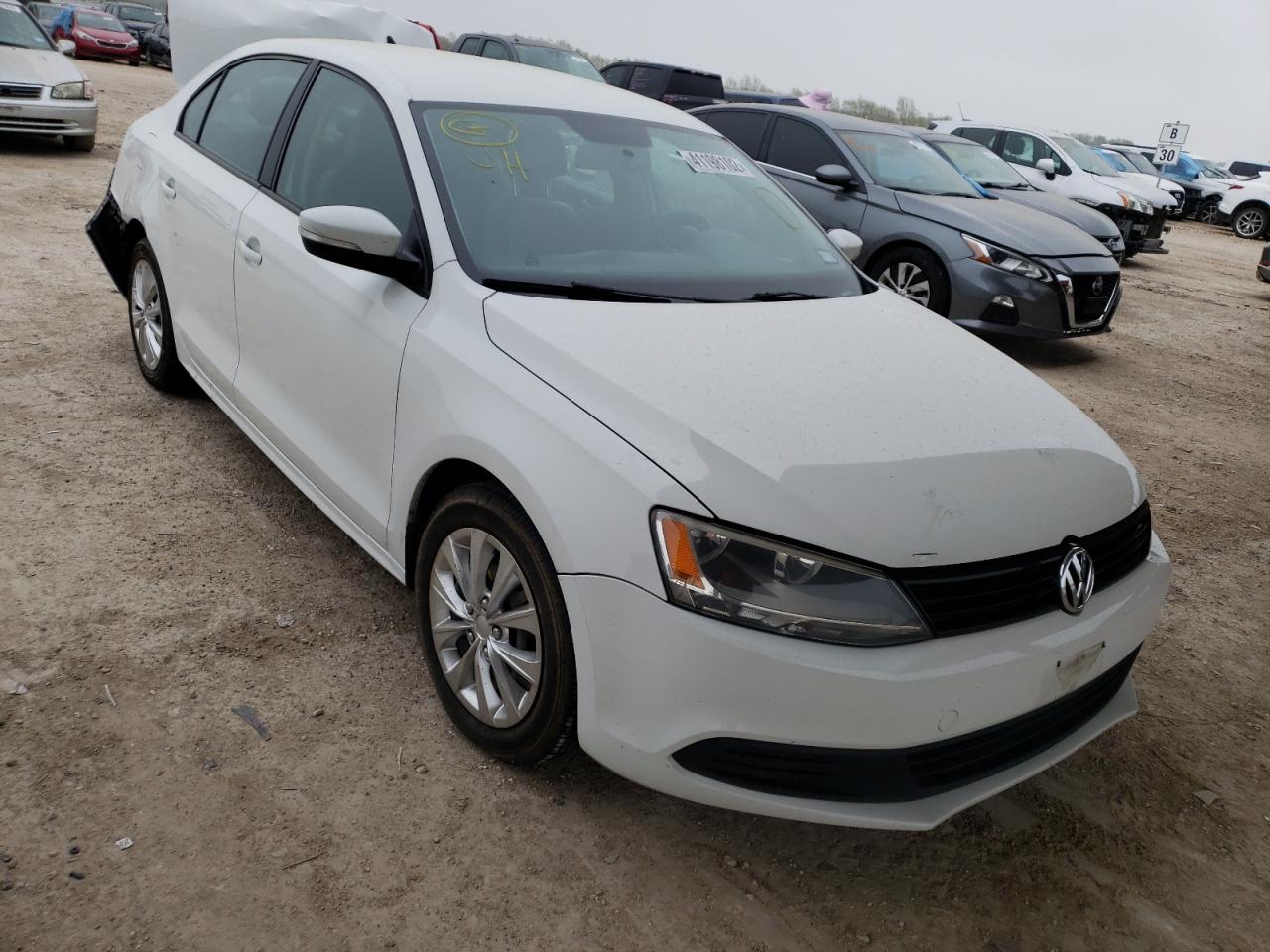 VOLKSWAGEN JETTA SE 2014 with VIN 3VWB07AJ4EM286039 - Photo from auction