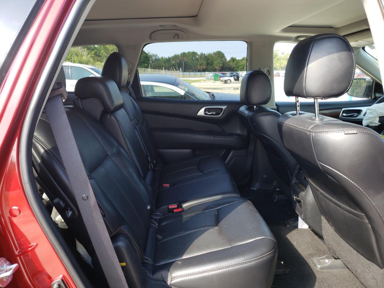 Photo 6 from auction – 2018 NISSAN PATHFINDER with VIN 5N1DR2MN2JC619624