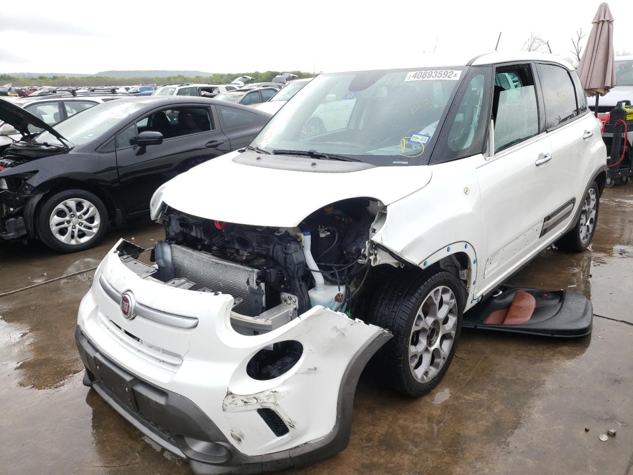 Photo 2 from auction – 2014 FIAT 500L TREKK with VIN ZFBCFADH7EZ012850