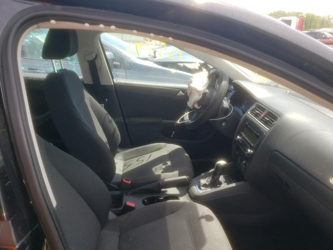Photo 5 from auction – 2011 VOLKSWAGEN JETTA BASE with VIN 3VW2K7AJ7BM092644