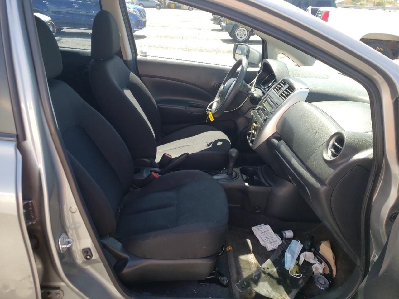 Photo 5 from auction – 2015 NISSAN VERSA NOTE with VIN 3N1CE2CP0FL426143