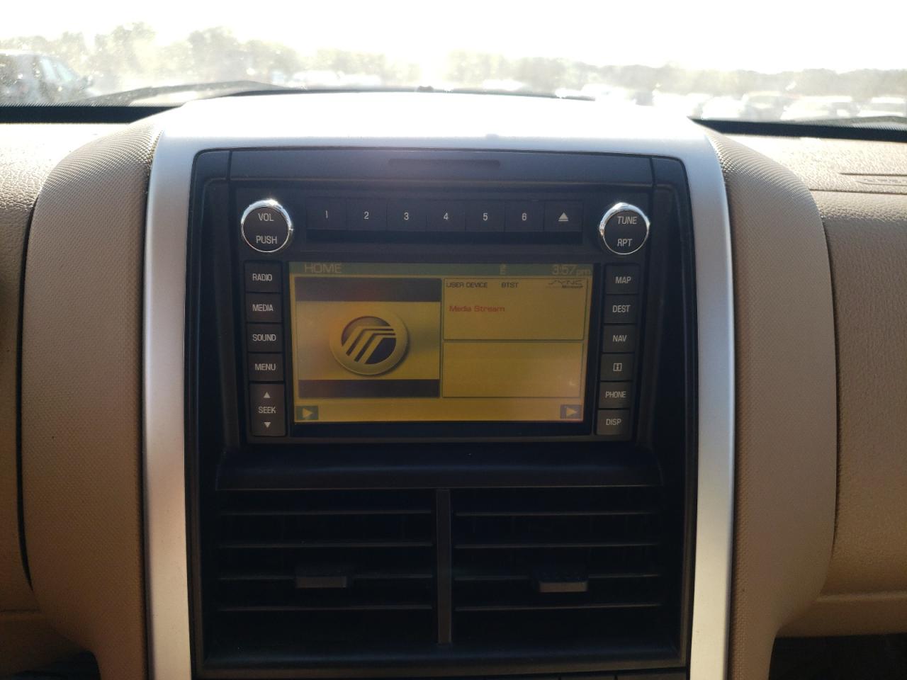 Photo 9 from auction – 2010 MERCURY MOUNTAINEE with VIN 4M2EN4JE0AUJ06123