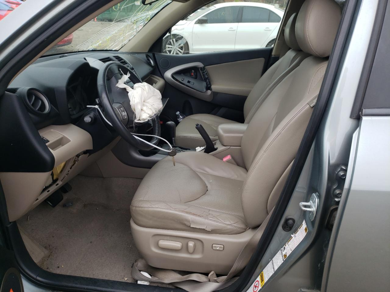 Photo 5 from auction – 2008 TOYOTA RAV4 LIMIT with VIN JTMBD31V986064233