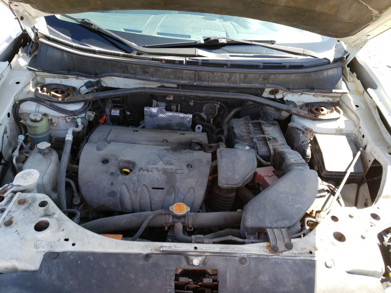 Photo 7 from auction – 2010 MITSUBISHI OUTLANDER with VIN JA4AT3AW4AZ012675