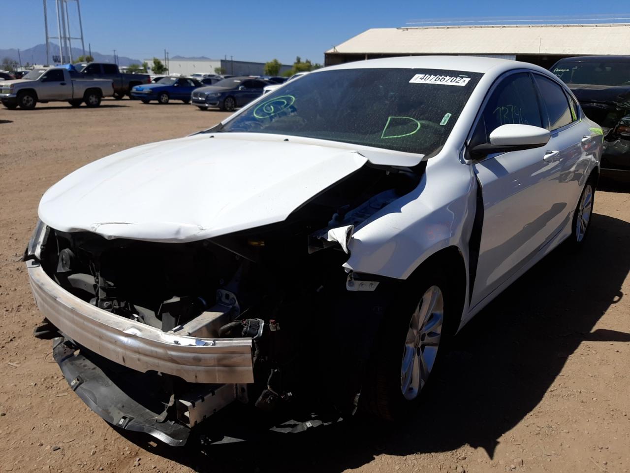 Photo 2 from auction – 2015 CHRYSLER 200 LIMITE with VIN 1C3CCCAB9FN747182