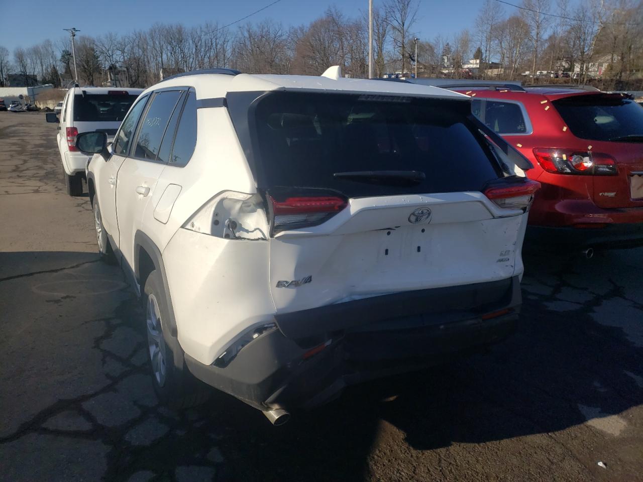 Photo 3 from auction – 2020 TOYOTA RAV4 LE with VIN 2T3F1RFV8LW106940