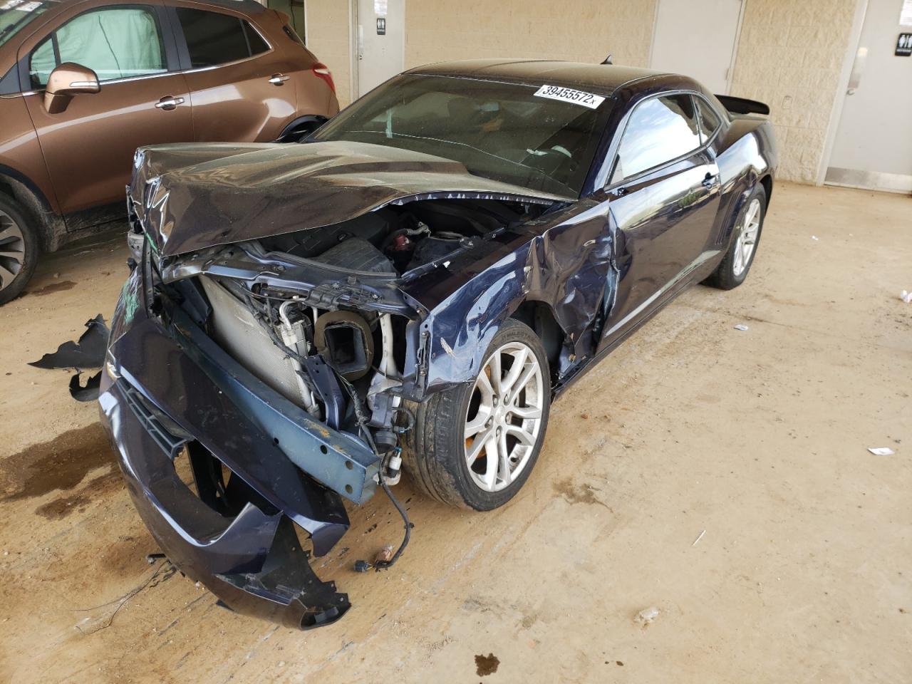 Photo 2 from auction – 2015 CHEVROLET CAMARO LS with VIN 2G1FB1E35F9147113