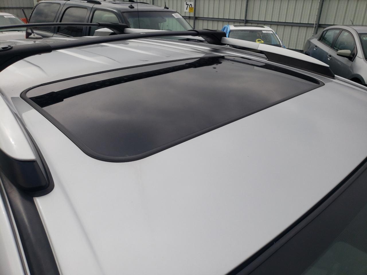 Photo 9 from auction – 2015 TOYOTA RAV4 LIMIT with VIN 2T3DFREV5FW251190