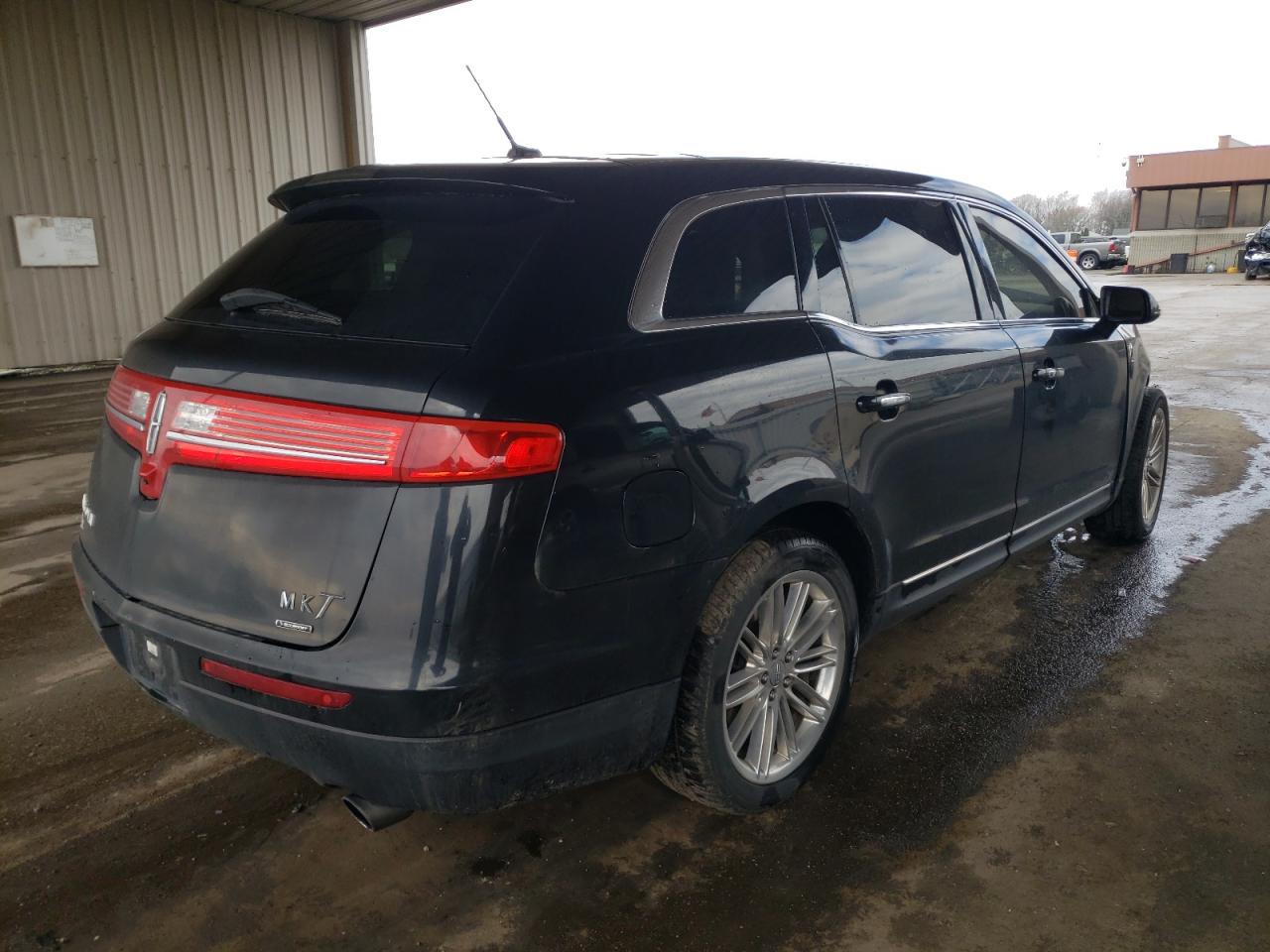 Photo 4 from auction – 2014 LINCOLN MKT with VIN 2LMHJ5AT0EBL51101