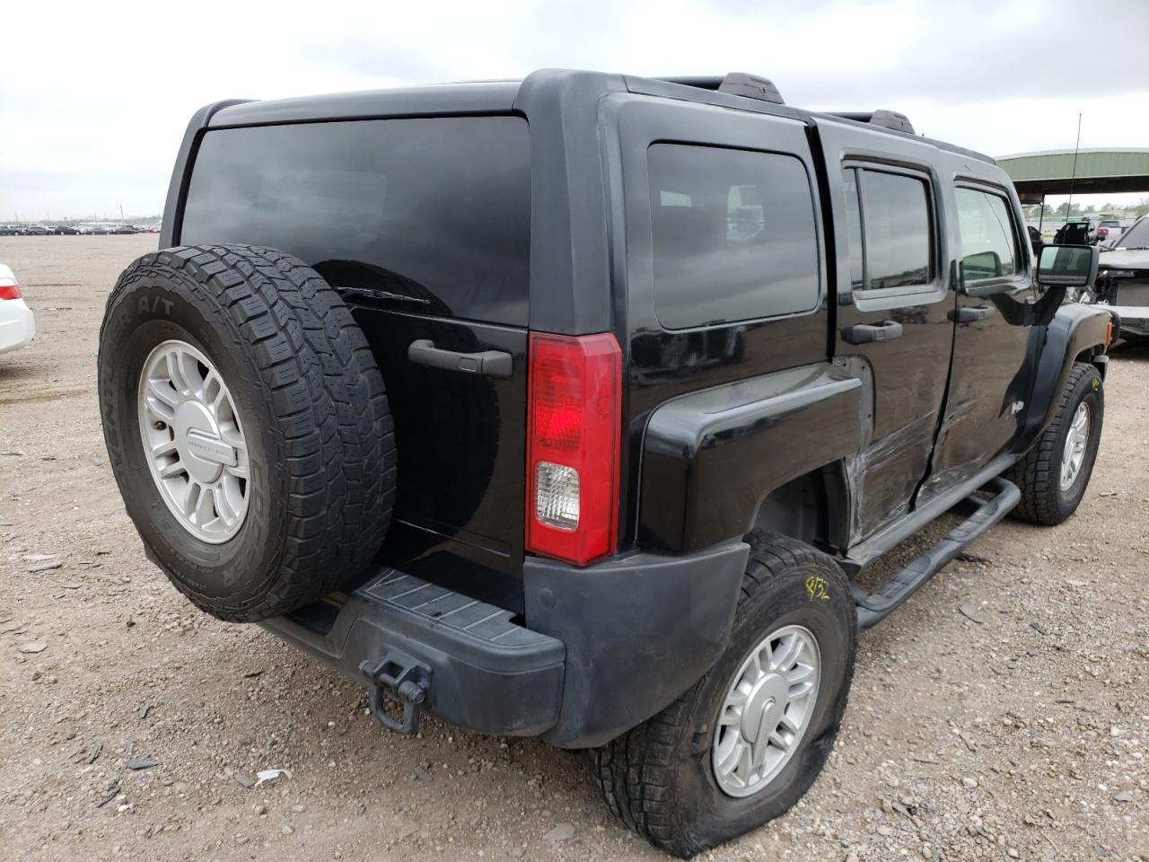 Photo 4 from auction – 2010 HUMMER H3 with VIN 5GTMNGEE4A8137597