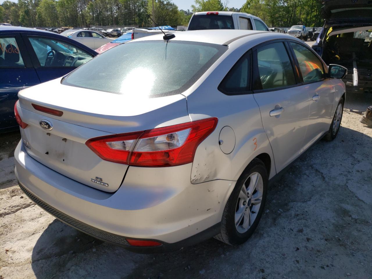 Photo 4 from auction – 2014 FORD FOCUS SE with VIN 1FADP3F24EL426146