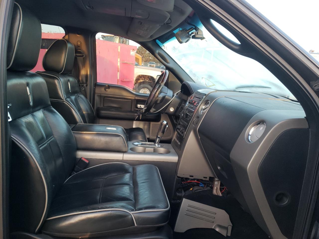 Photo 5 from auction – 2007 LINCOLN MARK LT with VIN 5LTPW18567FJ02233