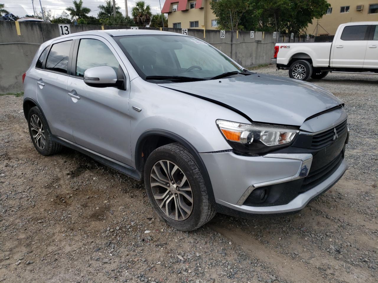 MITSUBISHI OUTLANDER 2017 with VIN JA4AP3AU3HZ046524 - Photo from auction