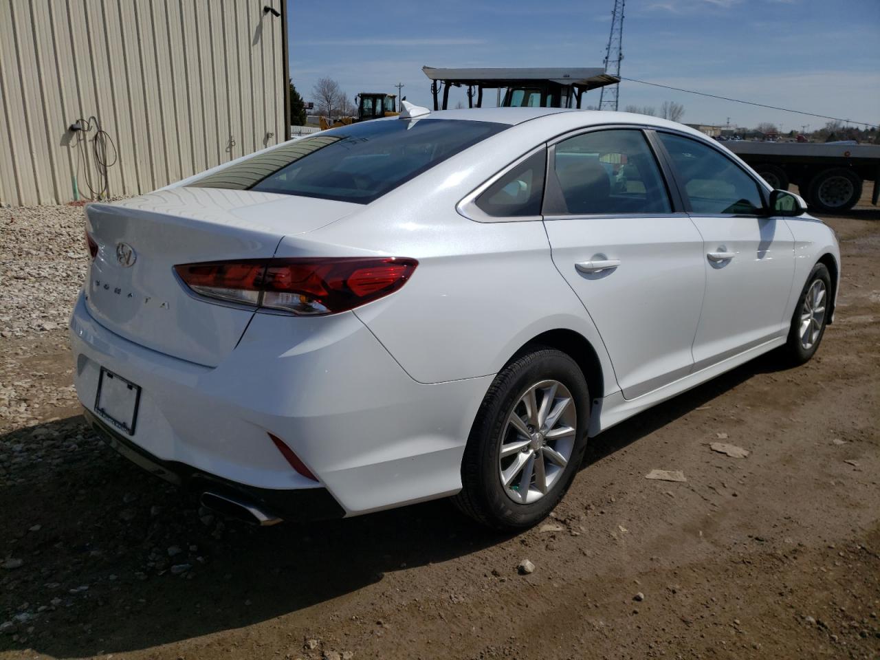 Photo 4 from auction – 2019 HYUNDAI SONATA SE with VIN 5NPE24AF5KH817092