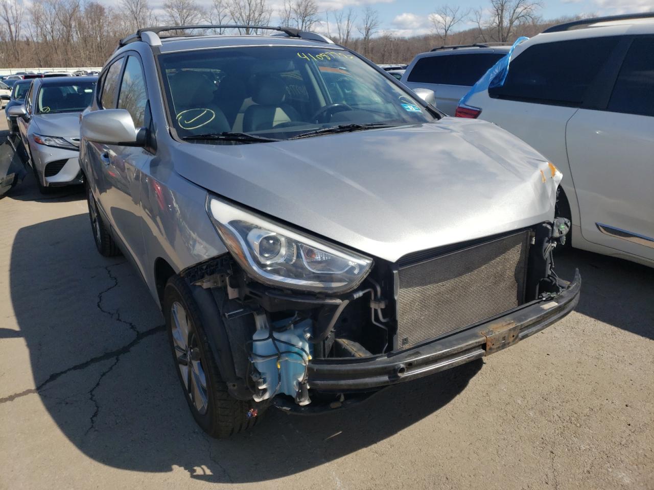 HYUNDAI TUCSON LIM 2015 with VIN KM8JUCAGXFU077641 - Photo from auction