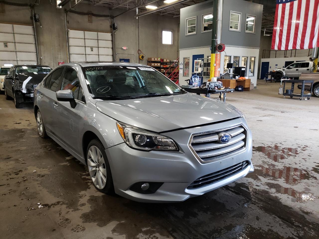 SUBARU LEGACY 2.5 2015 with VIN 4S3BNBE65F3045901 - Photo from auction