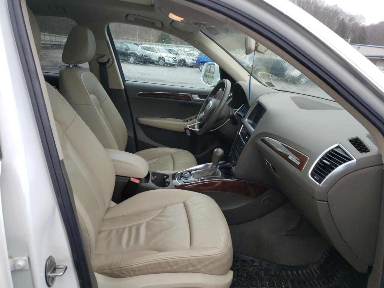 Photo 5 from auction – 2011 AUDI Q5 PREMIUM with VIN WA1LFAFP4BA012505