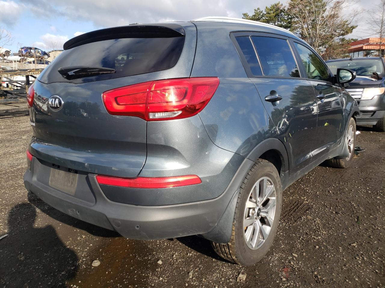 Photo 4 from auction – 2014 KIA SPORTAGE L with VIN KNDPBCAC0E7577628