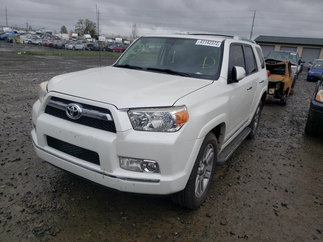 Photo 2 from auction – 2011 TOYOTA 4RUNNER SR with VIN JTEBU5JR4B5059979