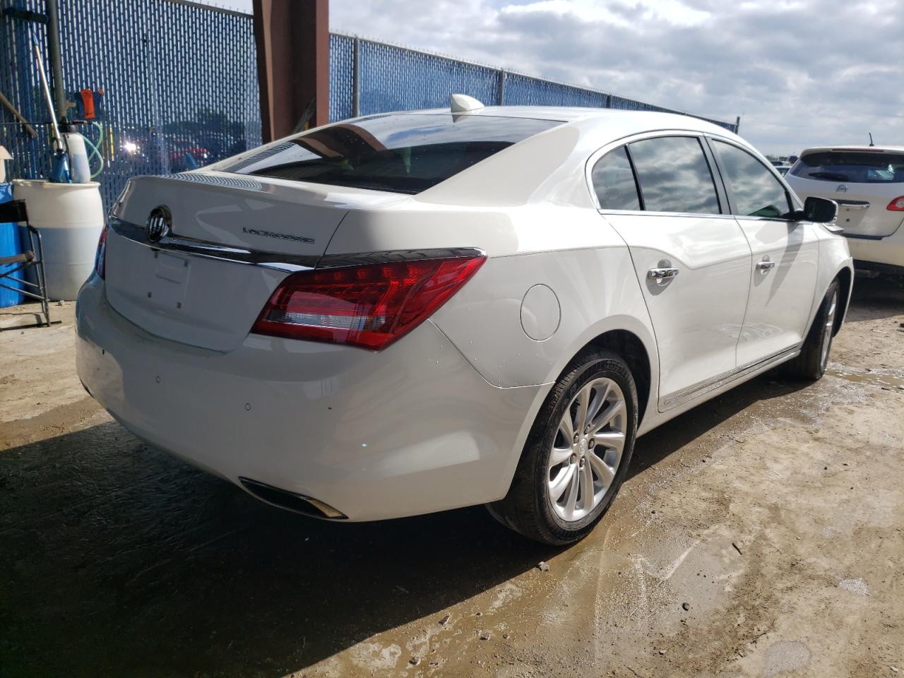 Photo 4 from auction – 2016 BUICK LACROSSE with VIN 1G4GB5G3XGF105380
