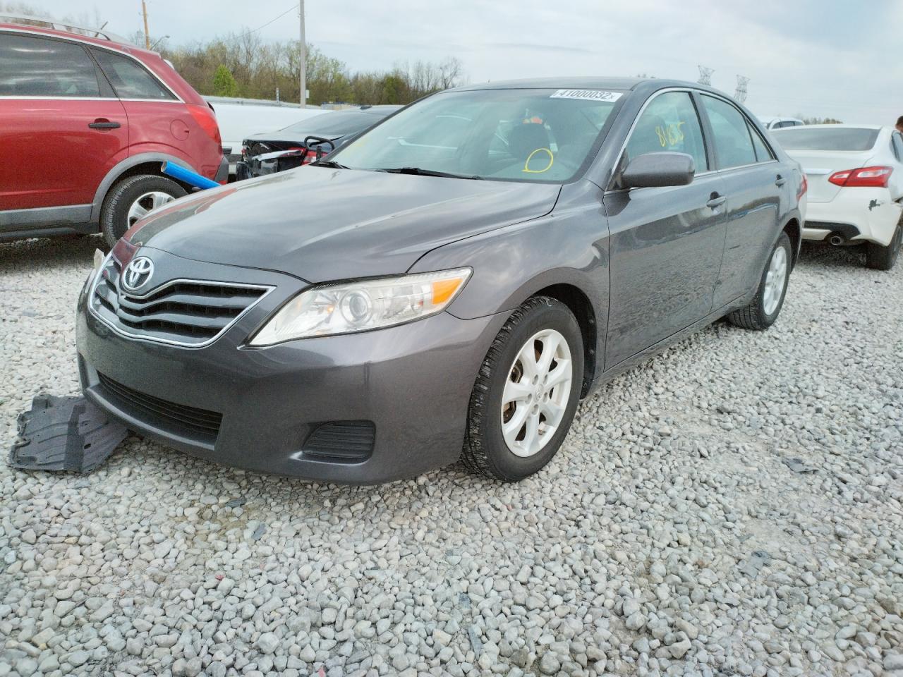 Photo 2 from auction – 2011 TOYOTA CAMRY BASE with VIN 4T4BF3EKXBR189837