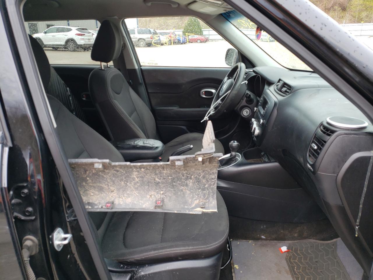 Photo 5 from auction – 2015 KIA SOUL with VIN KNDJN2A23F7193682