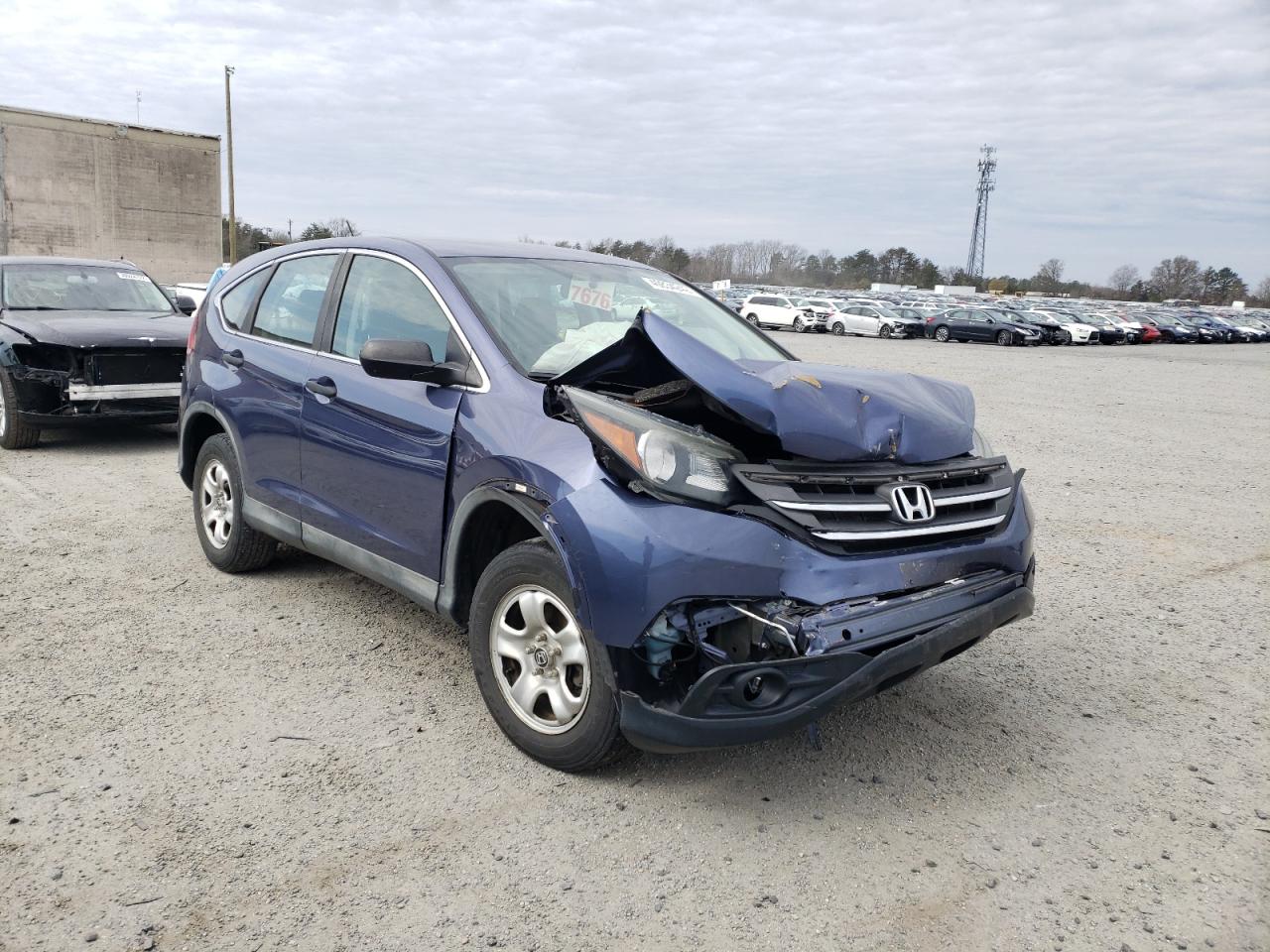 HONDA CR-V LX 2013 with VIN 2HKRM4H36DH683087 - Photo from auction