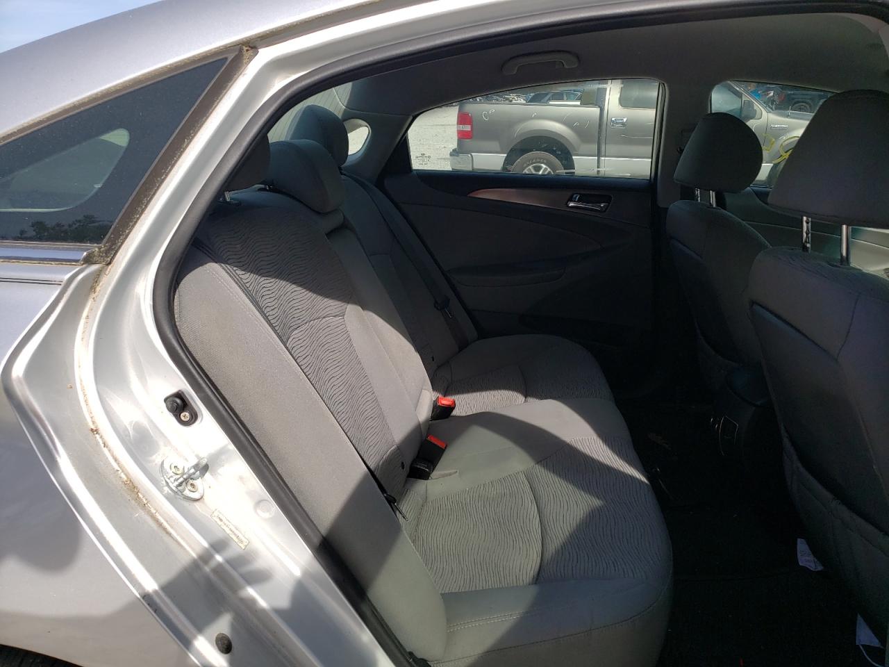 Photo 6 from auction – 2011 HYUNDAI SONATA HYB with VIN KMHEC4A43BA003134