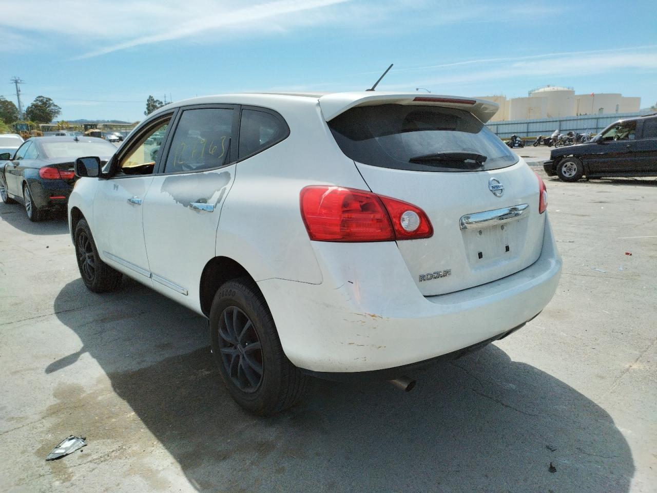 Photo 3 from auction – 2013 NISSAN ROGUE S with VIN JN8AS5MT2DW525763