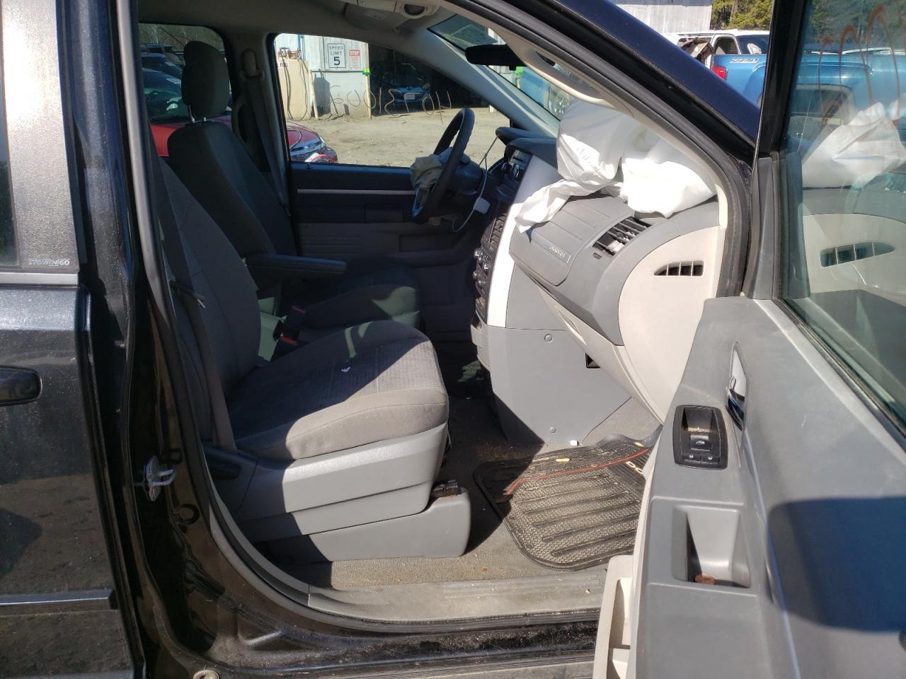 Photo 5 from auction – 2010 DODGE GRAND CARA with VIN 2D4RN4DEXAR372719