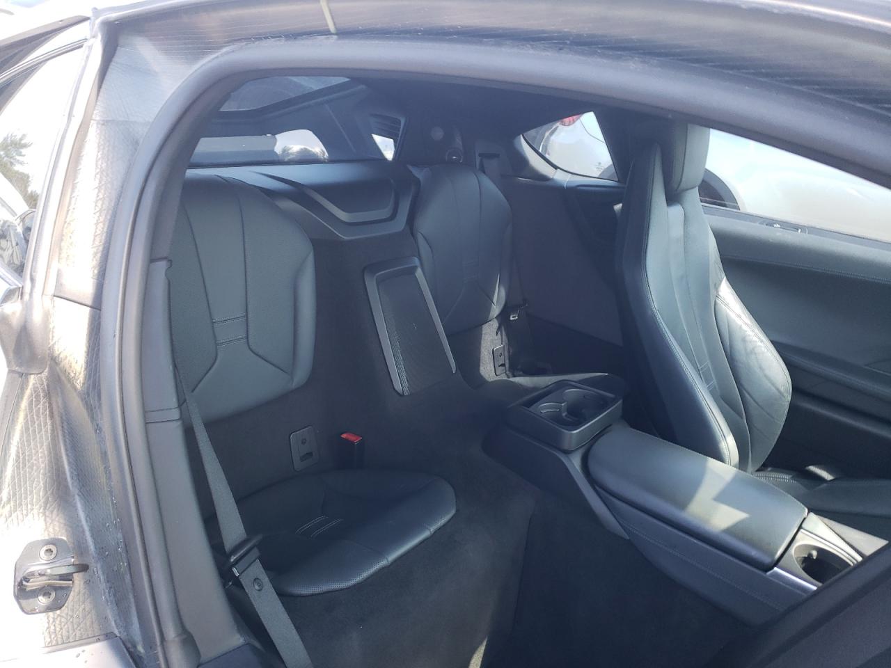 Photo 6 from auction – 2015 BMW I8 with VIN WBY2Z2C51FV392904