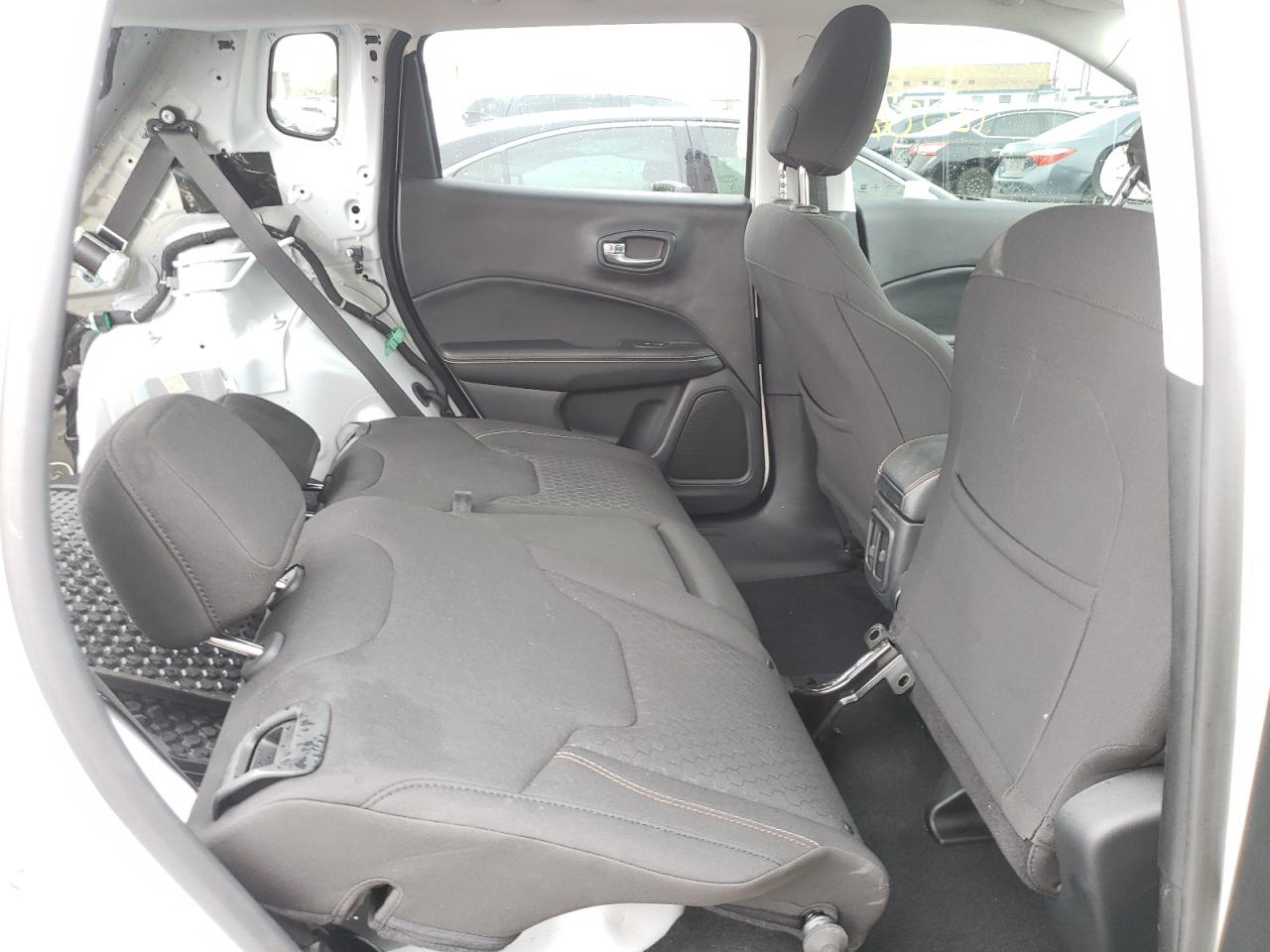 Photo 6 from auction – 2020 JEEP COMPASS SP with VIN 3C4NJDAB5LT235625