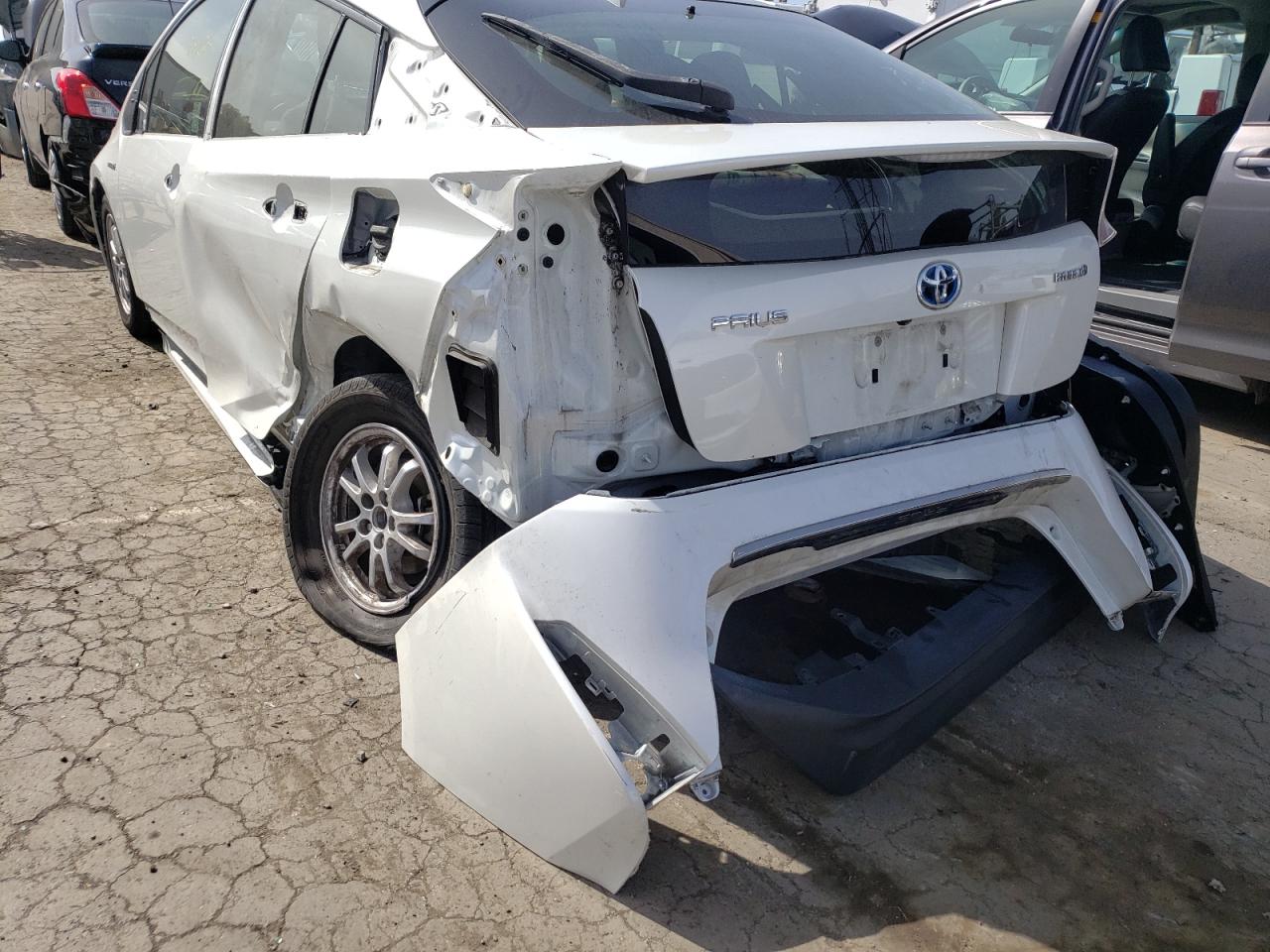 Photo 9 from auction – 2016 TOYOTA PRIUS with VIN JTDKBRFU4G3020861