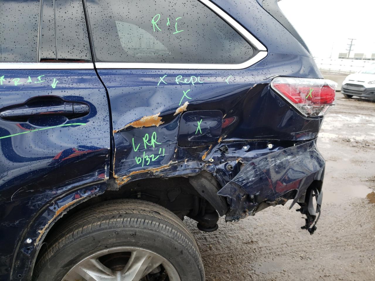 Photo 9 from auction – 2016 TOYOTA HIGHLANDER with VIN 5TDDKRFHXGS284810