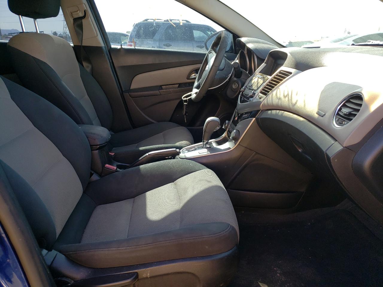 Photo 5 from auction – 2012 CHEVROLET CRUZE LS with VIN 1G1PC5SH8C7200540