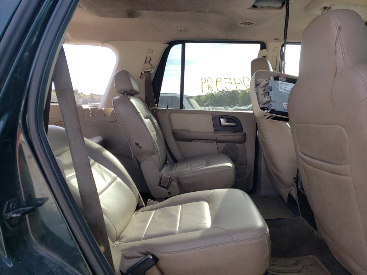 Photo 6 from auction – 2003 FORD EXPEDITION with VIN 1FMFU17L23LB85591