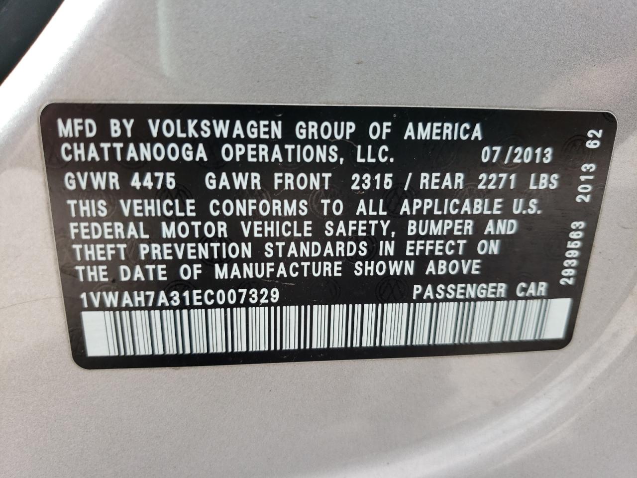 Photo 10 from auction – 2014 VOLKSWAGEN PASSAT S with VIN 1VWAH7A31EC007329