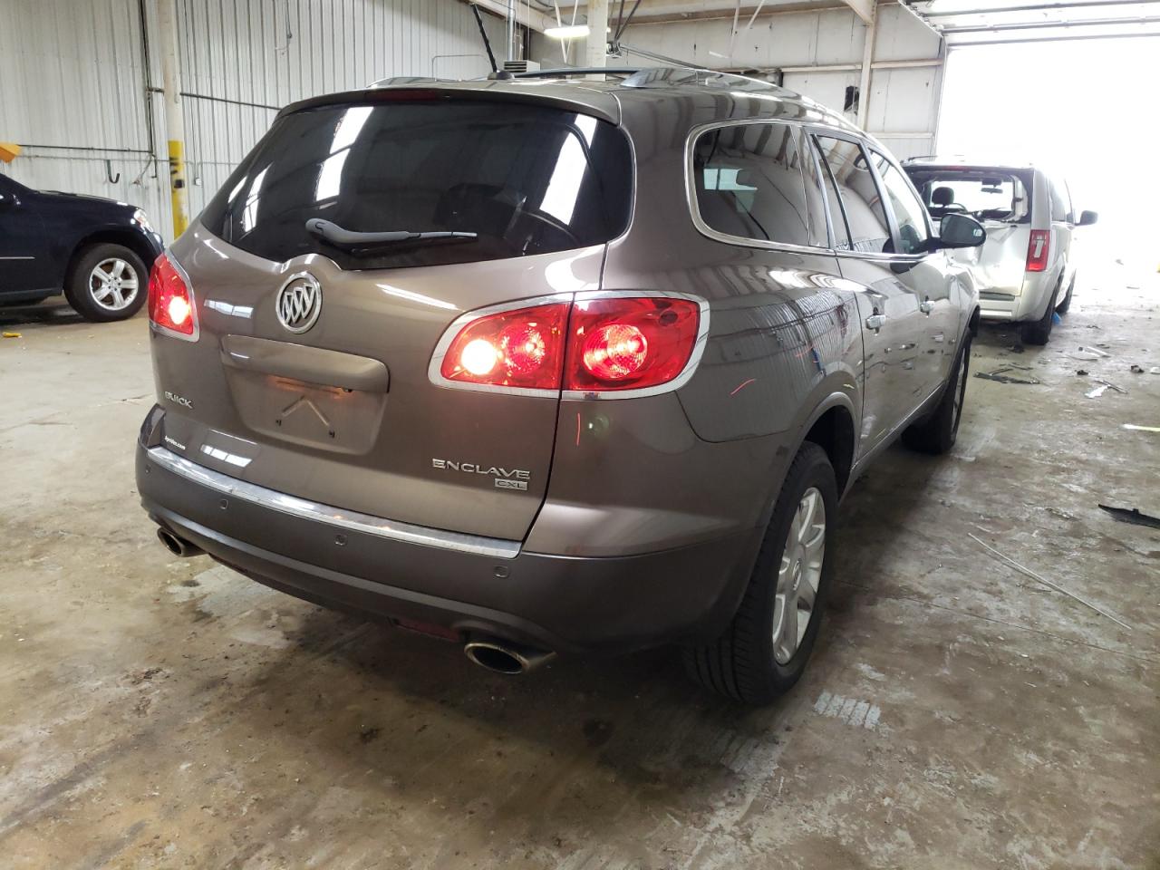 Photo 4 from auction – 2010 BUICK ENCLAVE CX with VIN 5GALRCED5AJ257491