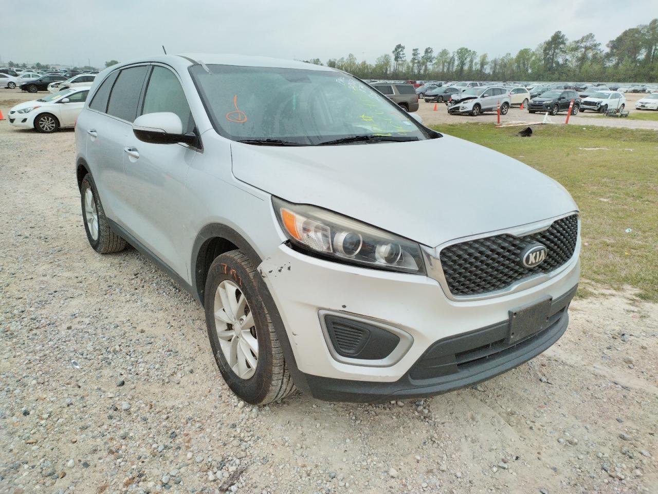 Photo 1 from auction – 2016 KIA SORENTO LX with VIN 5XYPG4A38GG019751