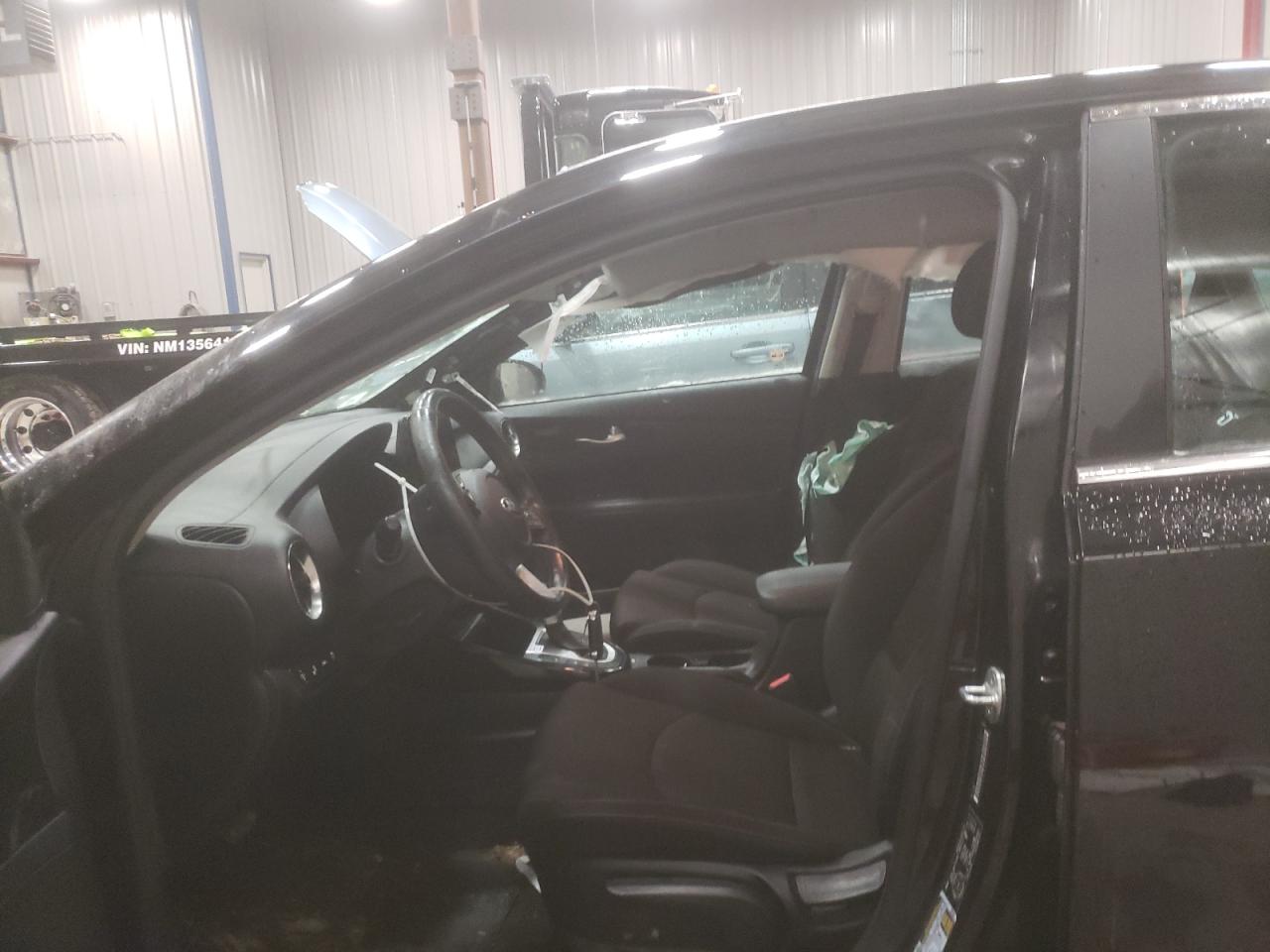 Photo 5 from auction – 2019 KIA FORTE EX with VIN 3KPF54AD4KE036451