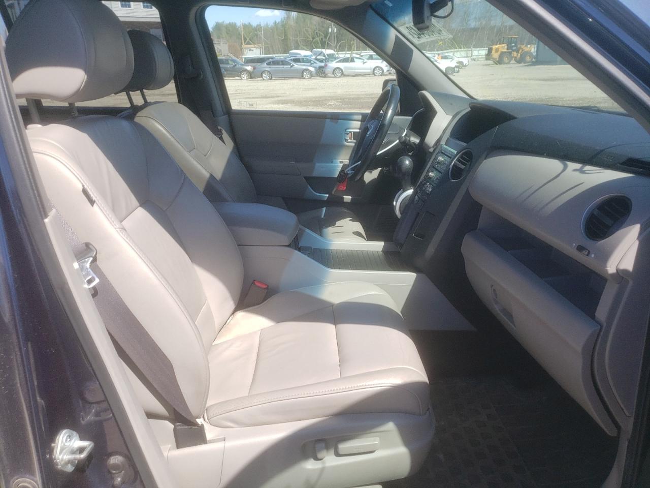 Photo 5 from auction – 2011 HONDA PILOT EXL with VIN 5FNYF4H60BB056252
