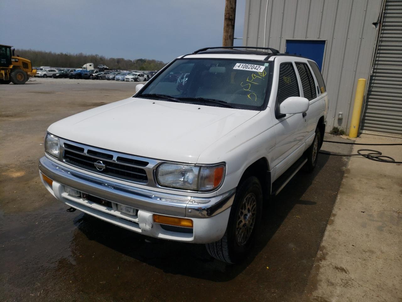 Photo 2 from auction – 1996 NISSAN PATHFINDER with VIN JN8AR05S5TW019234