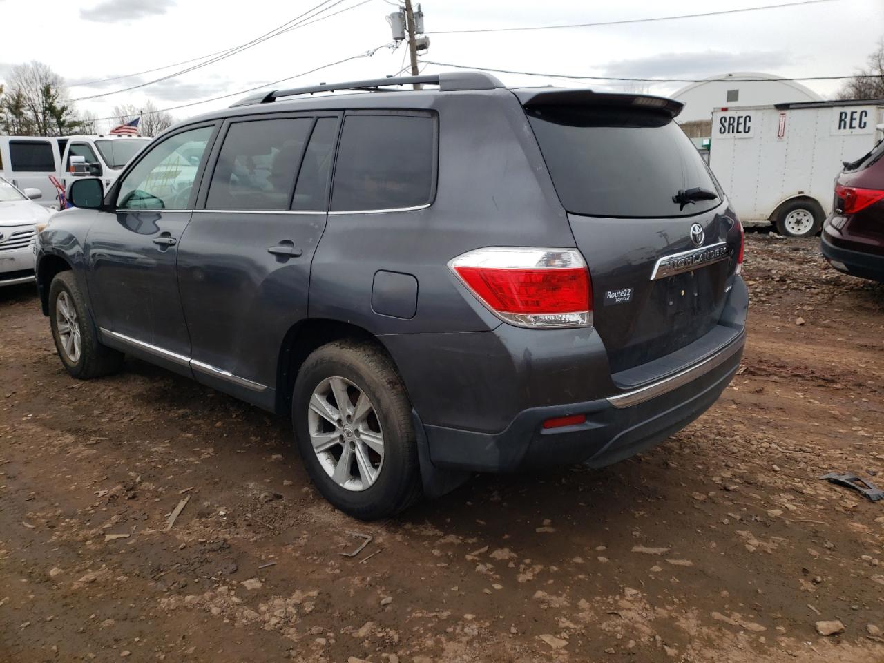 Photo 3 from auction – 2011 TOYOTA HIGHLANDER with VIN 5TDBK3EH9BS069949