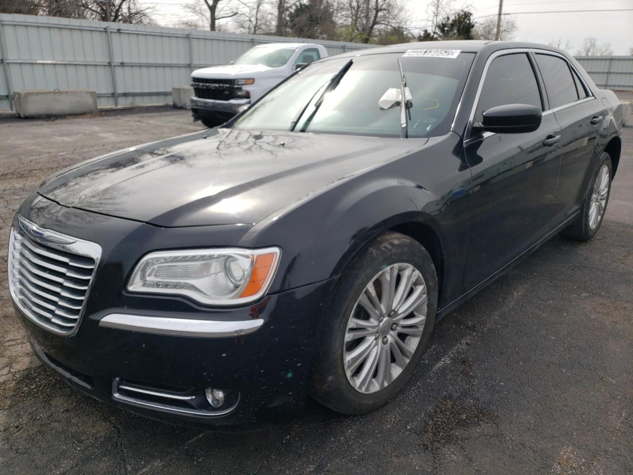 Photo 2 from auction – 2013 CHRYSLER 300 with VIN 2C3CCARG5DH529265