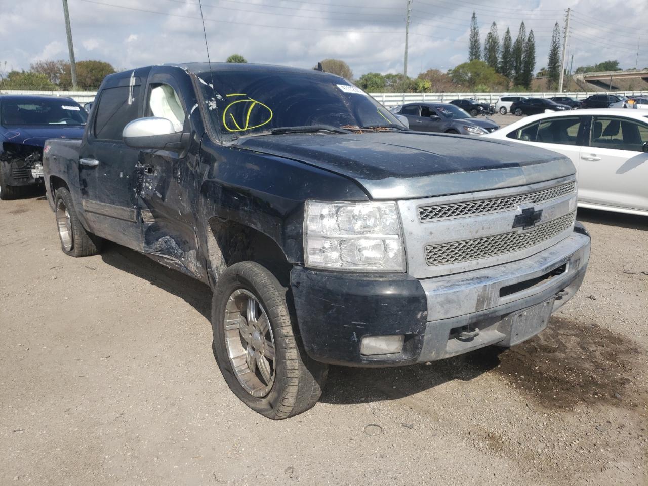 CHEVROLET SILVERADO 2011 with VIN 3GCPKSE34BG327474 - Photo from auction