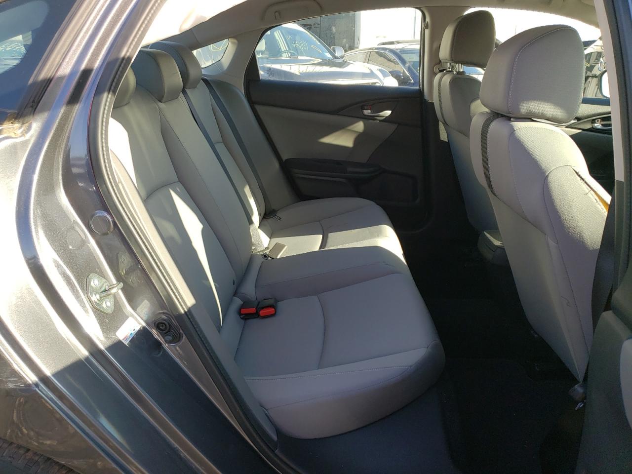 Photo 6 from auction – 2016 HONDA CIVIC LX with VIN 2HGFC2F55GH555033