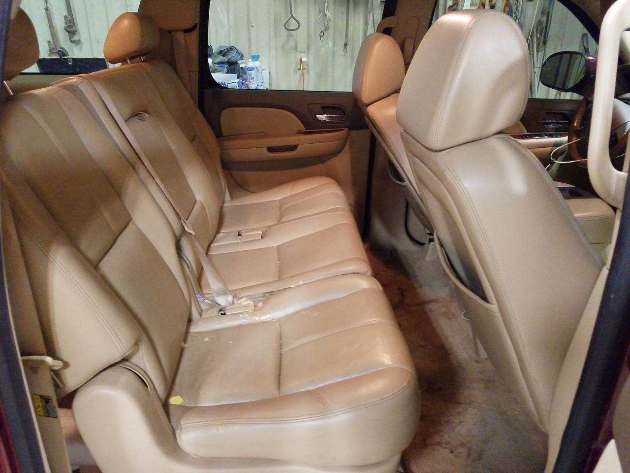 Photo 6 from auction – 2007 GMC YUKON XL C with VIN 1GKFC16007J231875