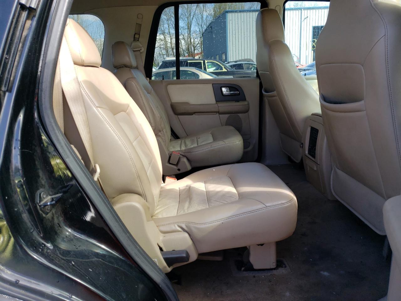 Photo 6 from auction – 2006 FORD EXPEDITION with VIN 1FMFU185X6LA12275